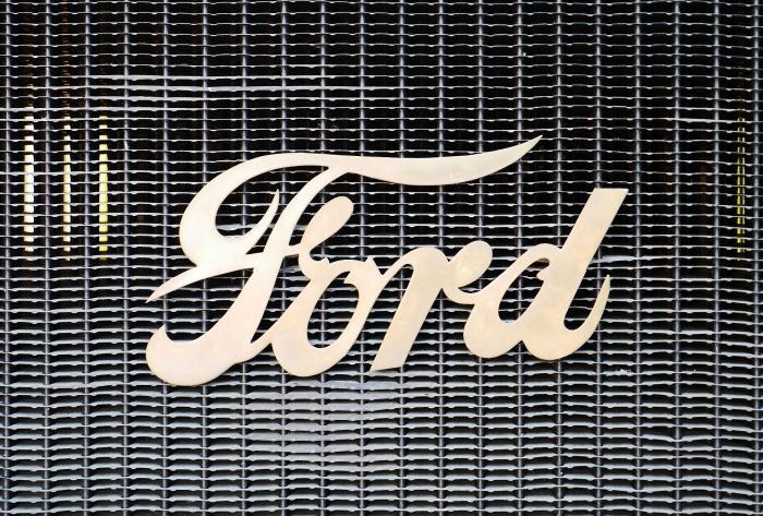 Ford servisas. Ford Logo.
